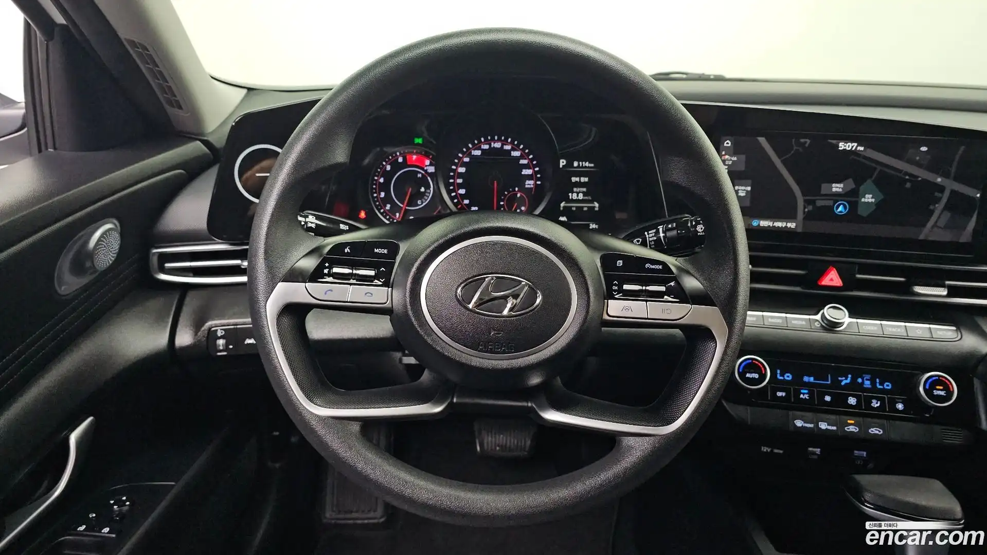 AVANTE Hyundai 2022.4-OPTION-019