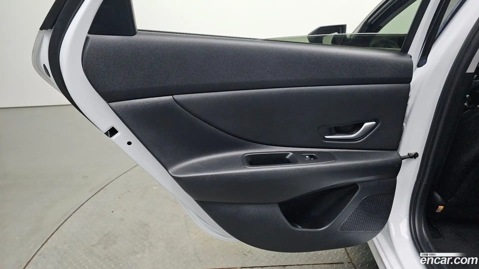 AVANTE Hyundai 2022.4-INNER-035