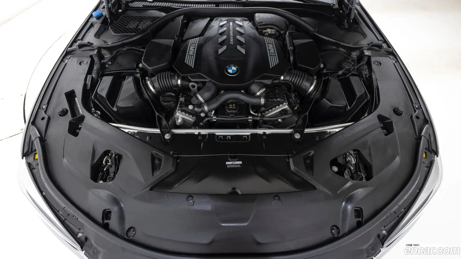 8-Series BMW 2024.9-OUTER-006