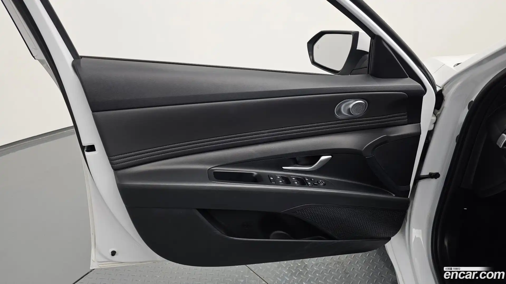 AVANTE Hyundai 2022.11-INNER-034