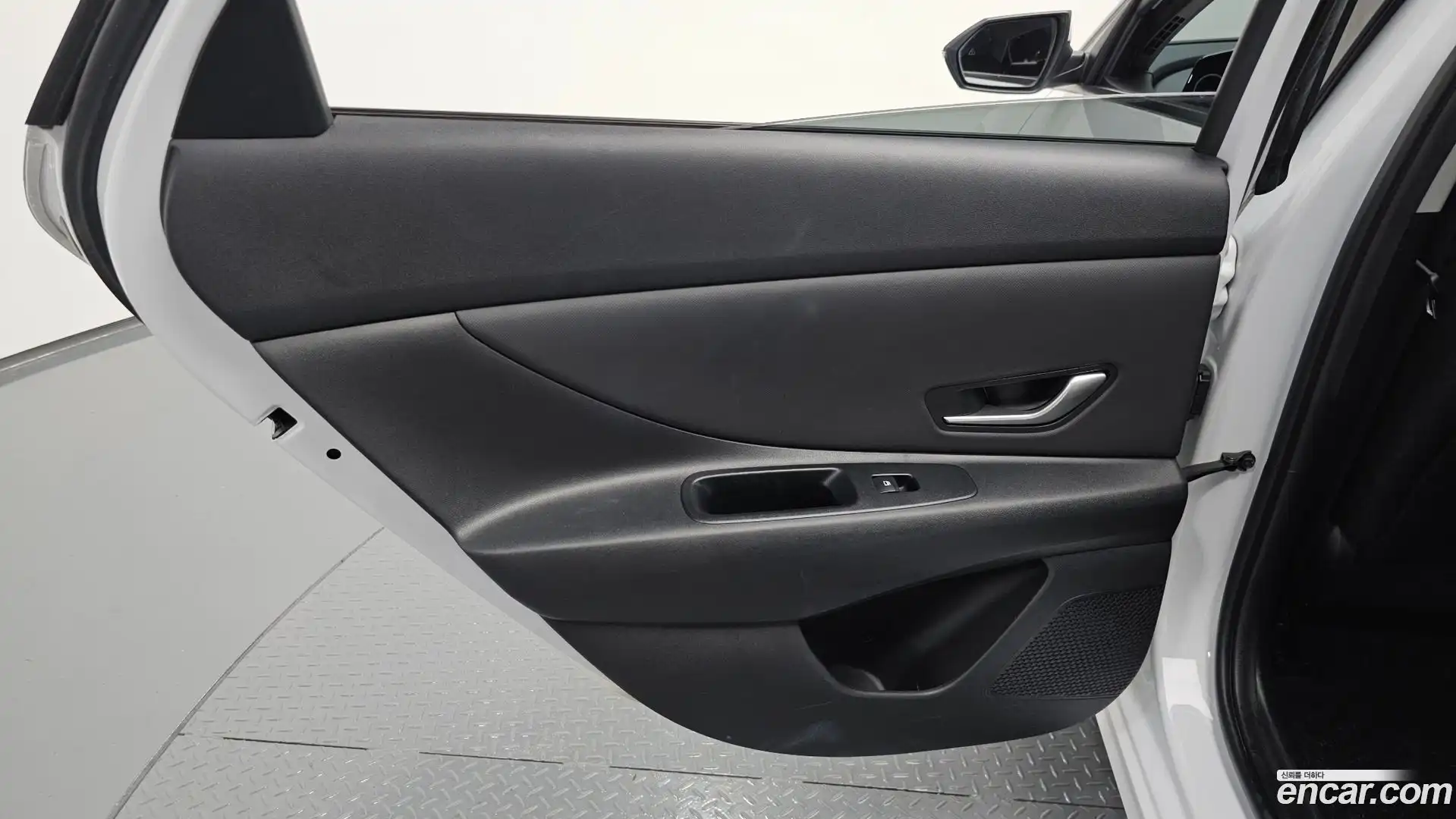 AVANTE Hyundai 2022.11-INNER-035