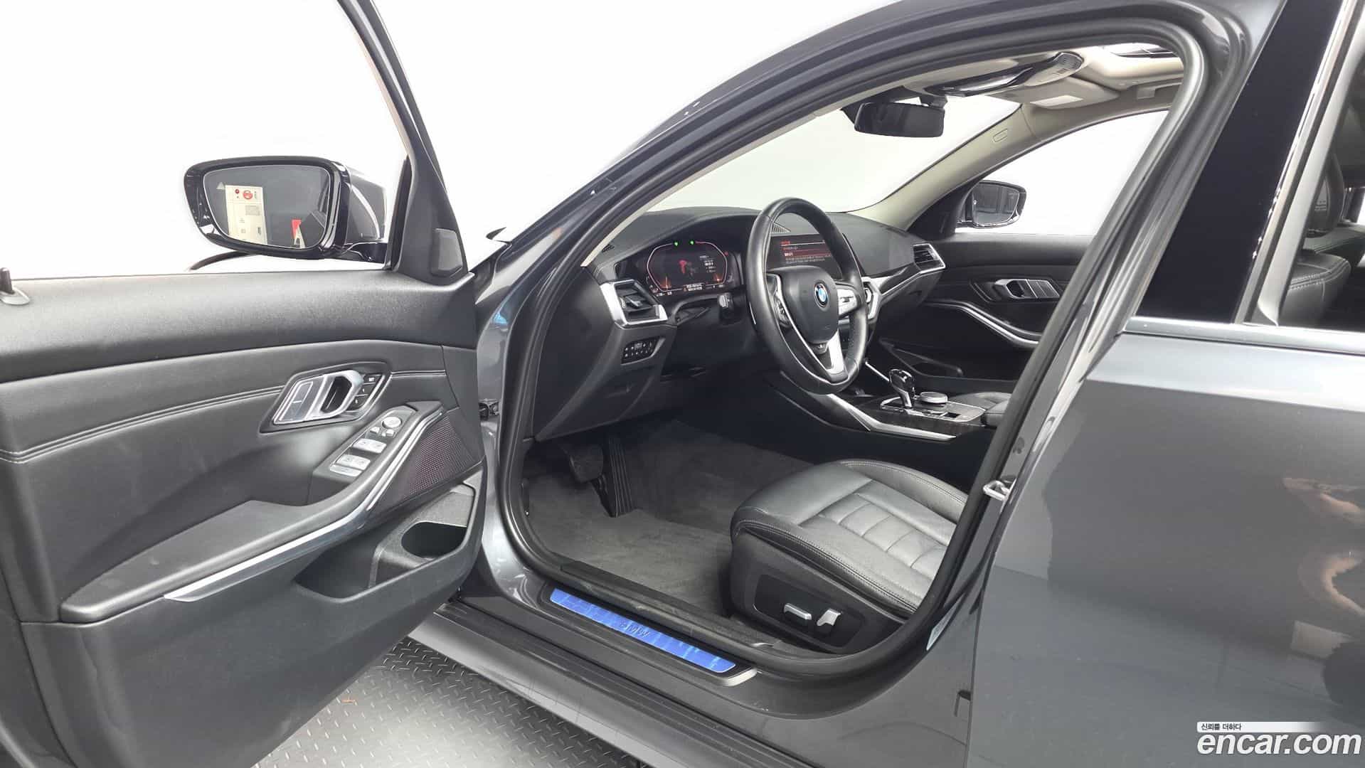 3-Series BMW 2021.5-INNER-010