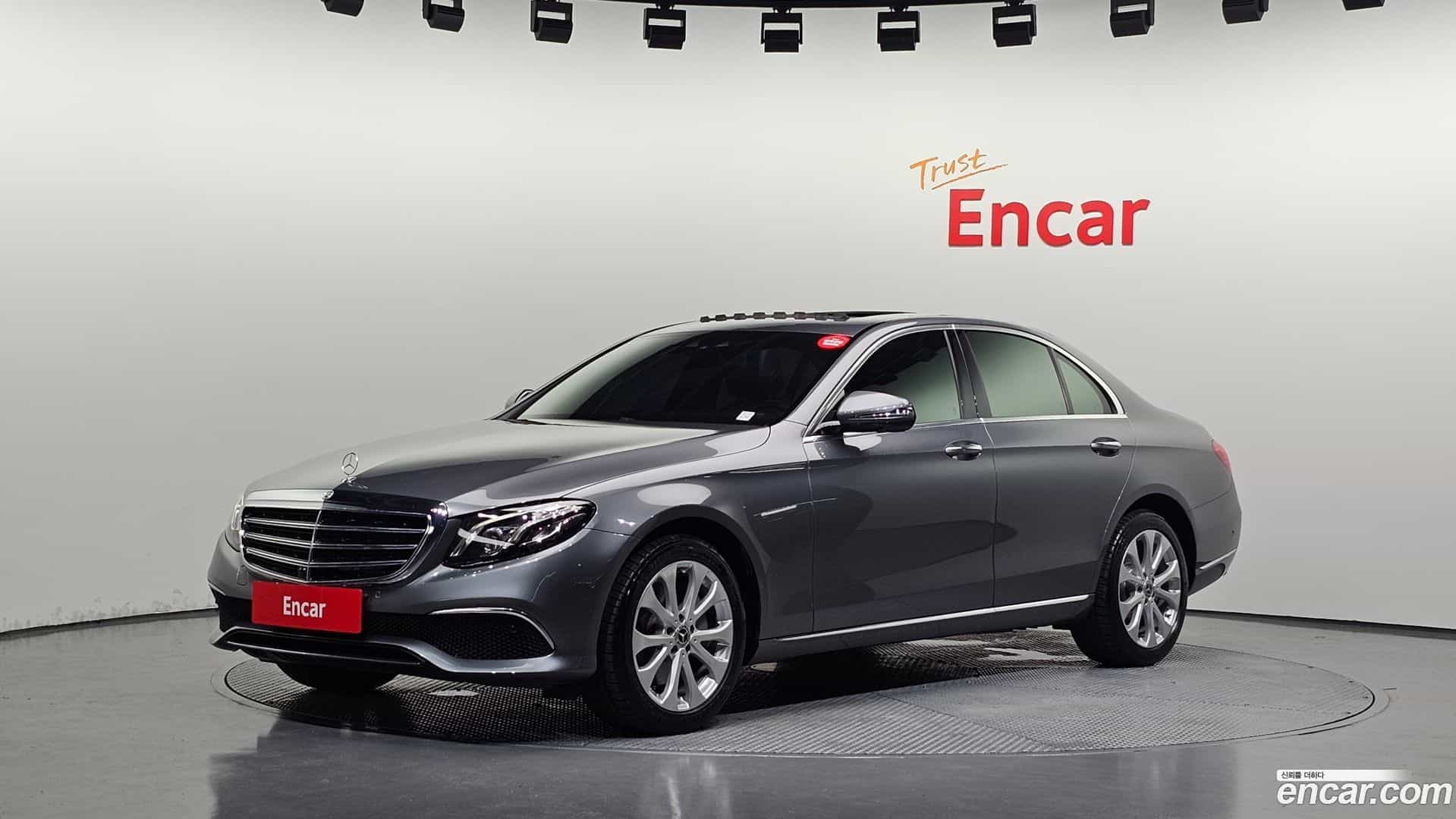 E-Class Mercedes-Benz 2019.0-OUTER-001