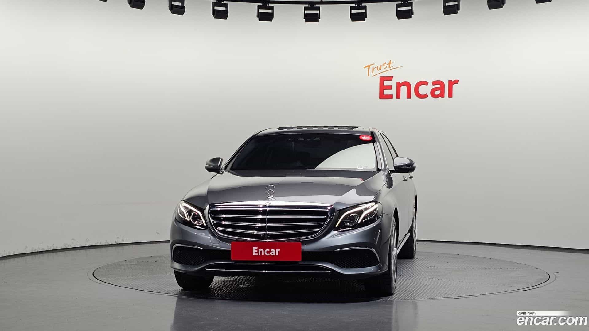 E-Class Mercedes-Benz 2019.0-OUTER-003