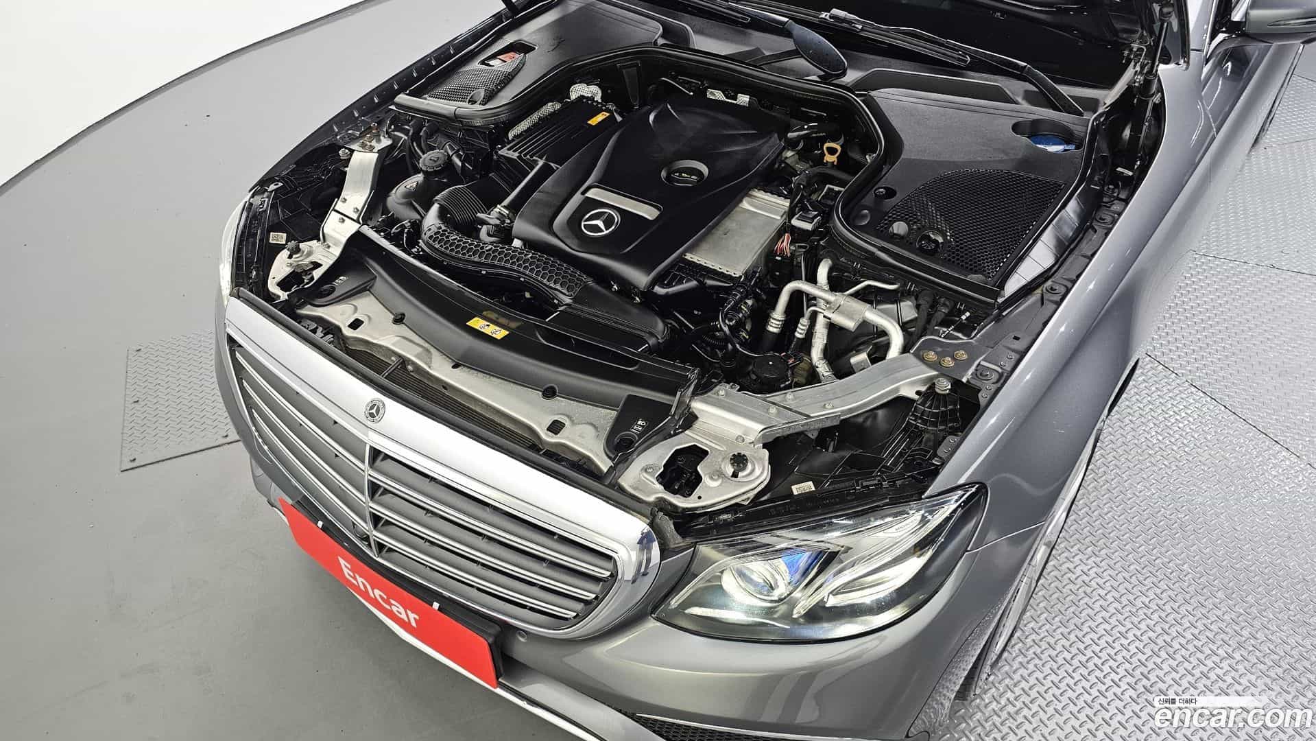 E-Class Mercedes-Benz 2019.0-OUTER-006