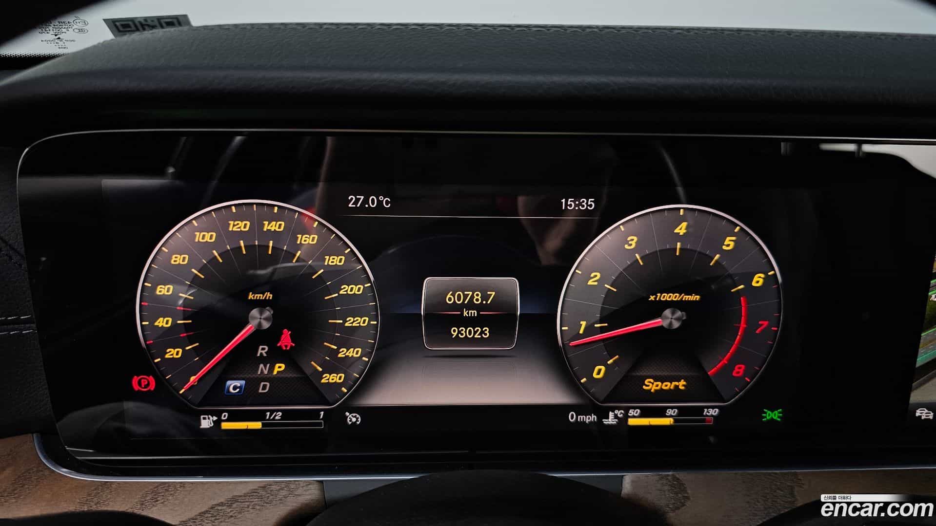 E-Class Mercedes-Benz 2019.0-INNER-008