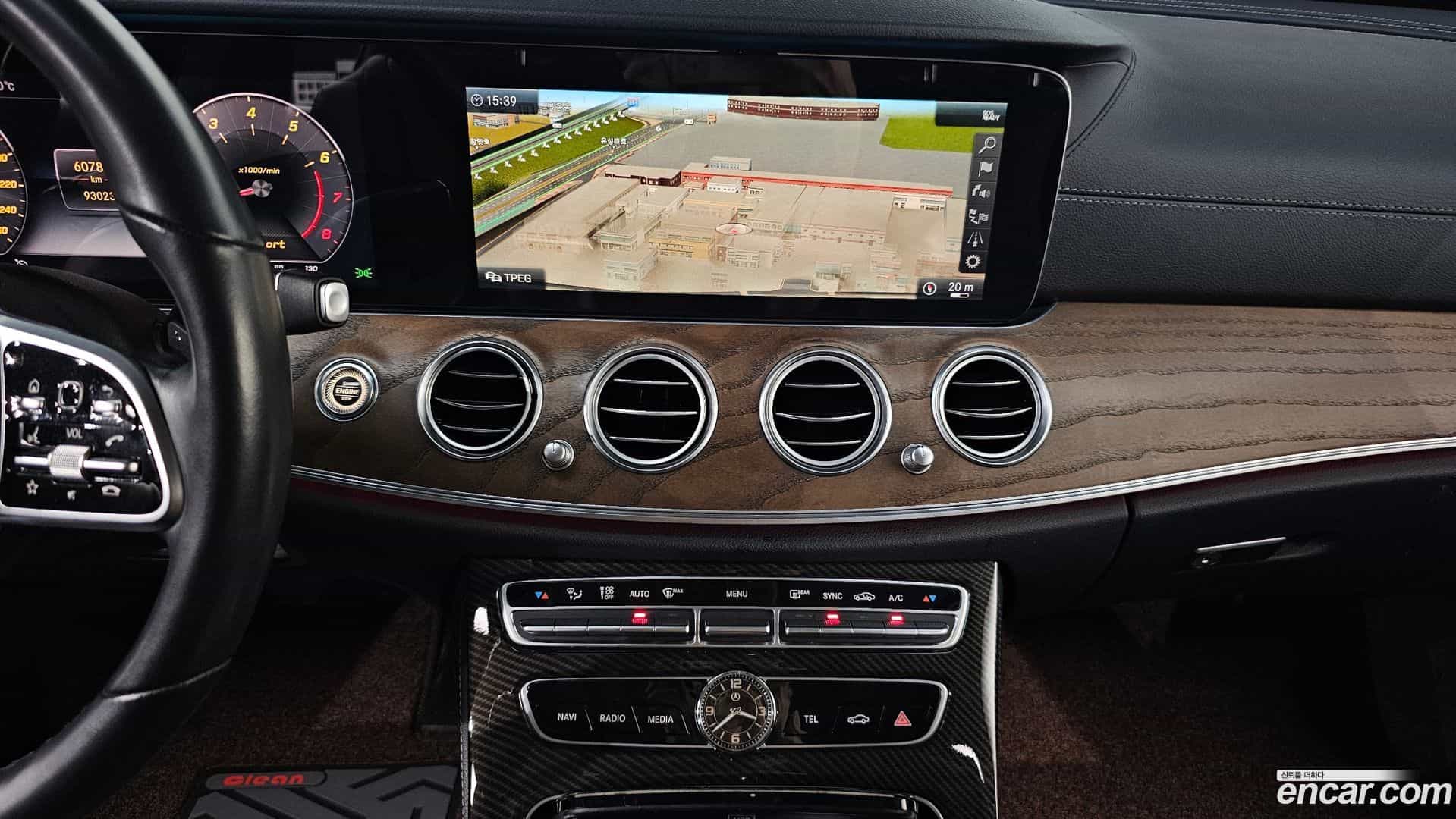 E-Class Mercedes-Benz 2019.0-OPTION-017