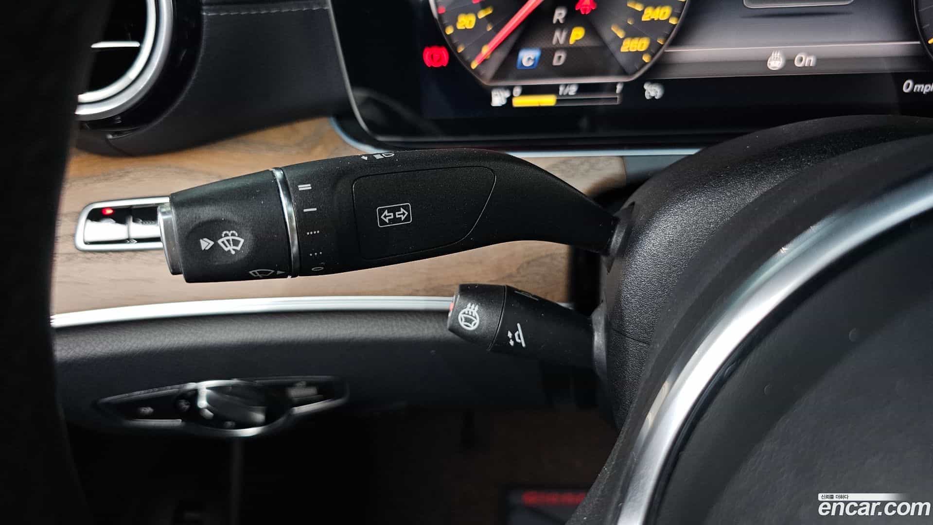 E-Class Mercedes-Benz 2019.0-OPTION-024