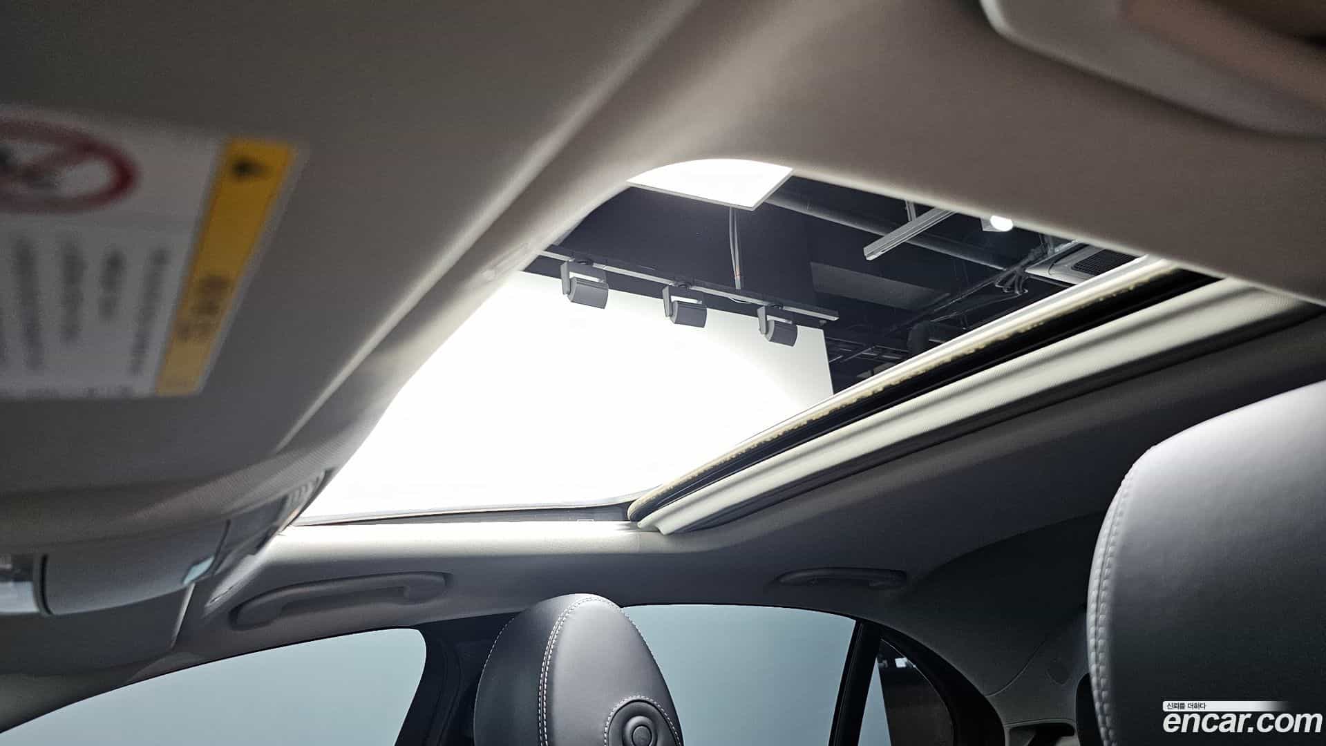 E-Class Mercedes-Benz 2019.0-OPTION-040