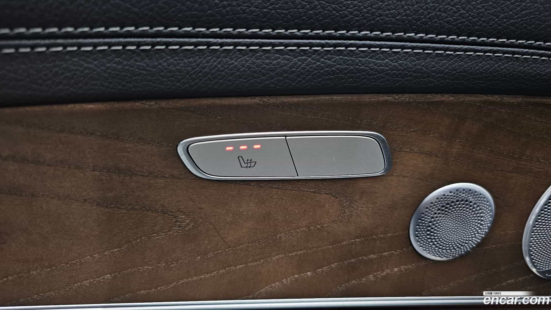 E-Class Mercedes-Benz 2019.0-OPTION-041
