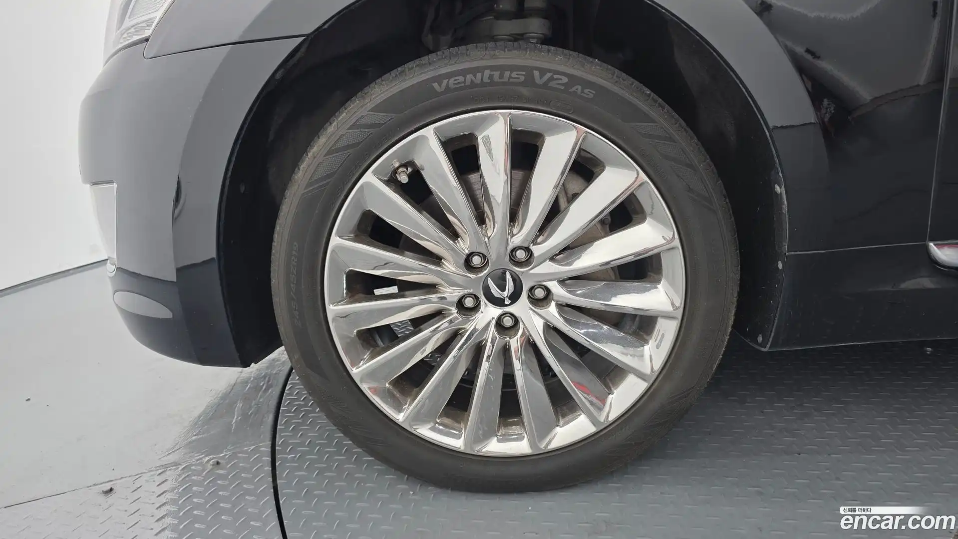 Equus Hyundai 2013.2-OUTER-005