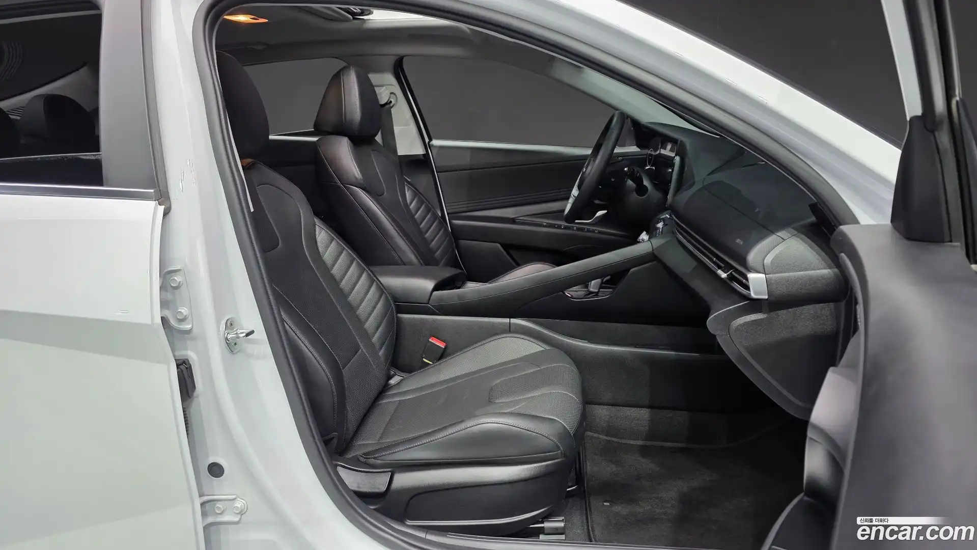 AVANTE Hyundai 2020.11-INNER-036