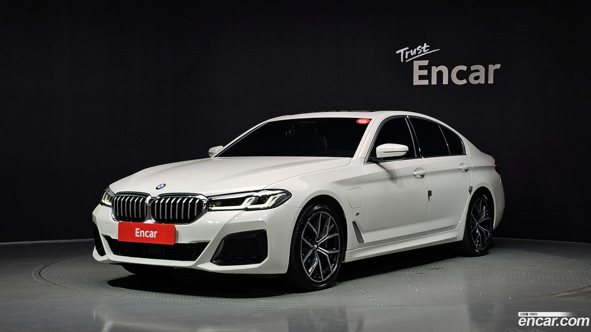 Main__Slider__Photo:5-Series BMW 2021.0-0