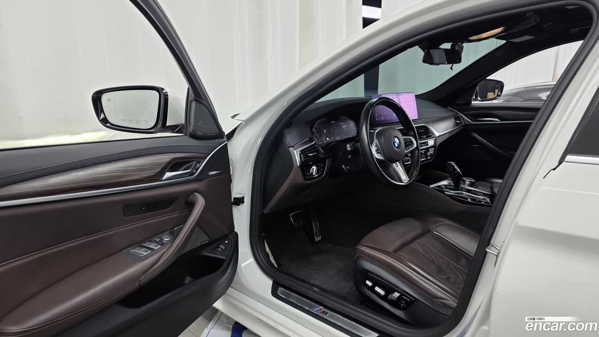 5-Series BMW 2021.0-INNER-010
