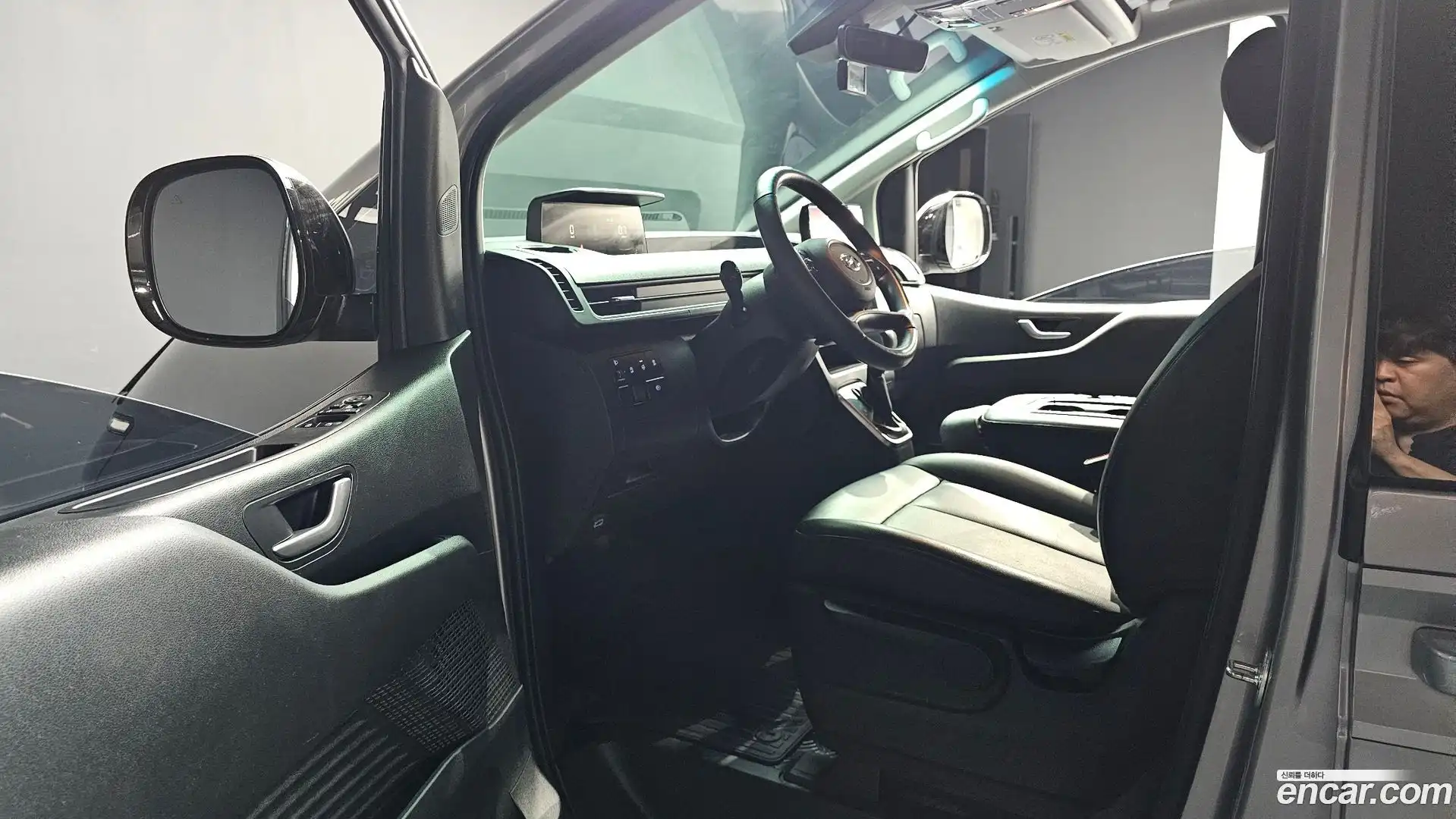Staria Hyundai 2023.2-INNER-010