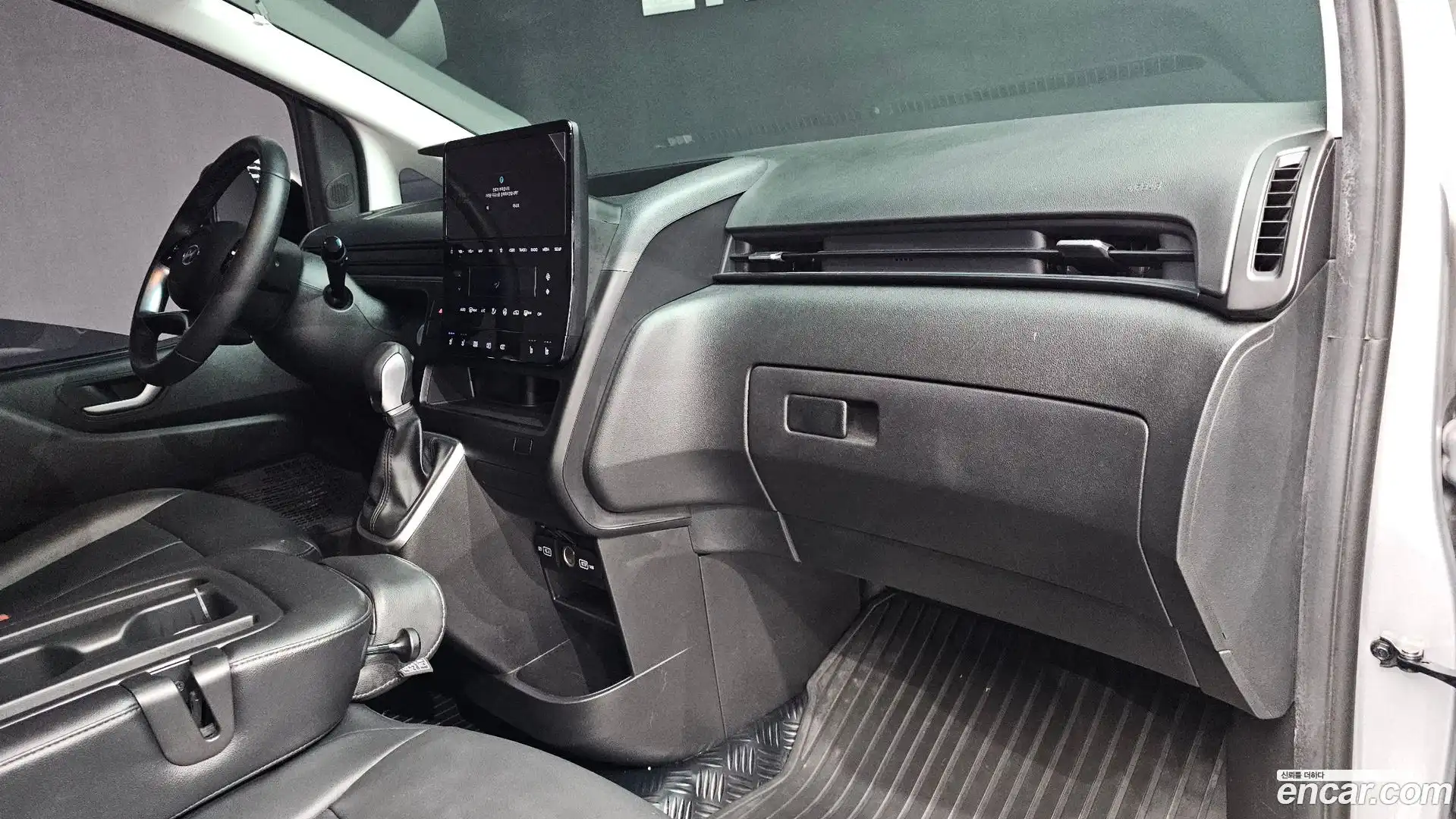 Staria Hyundai 2023.2-OPTION-040