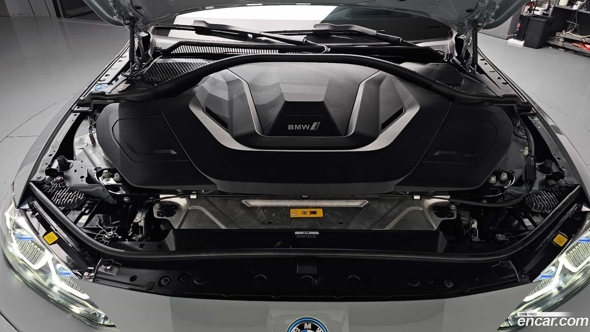 i4 BMW 2023.6-OUTER-006