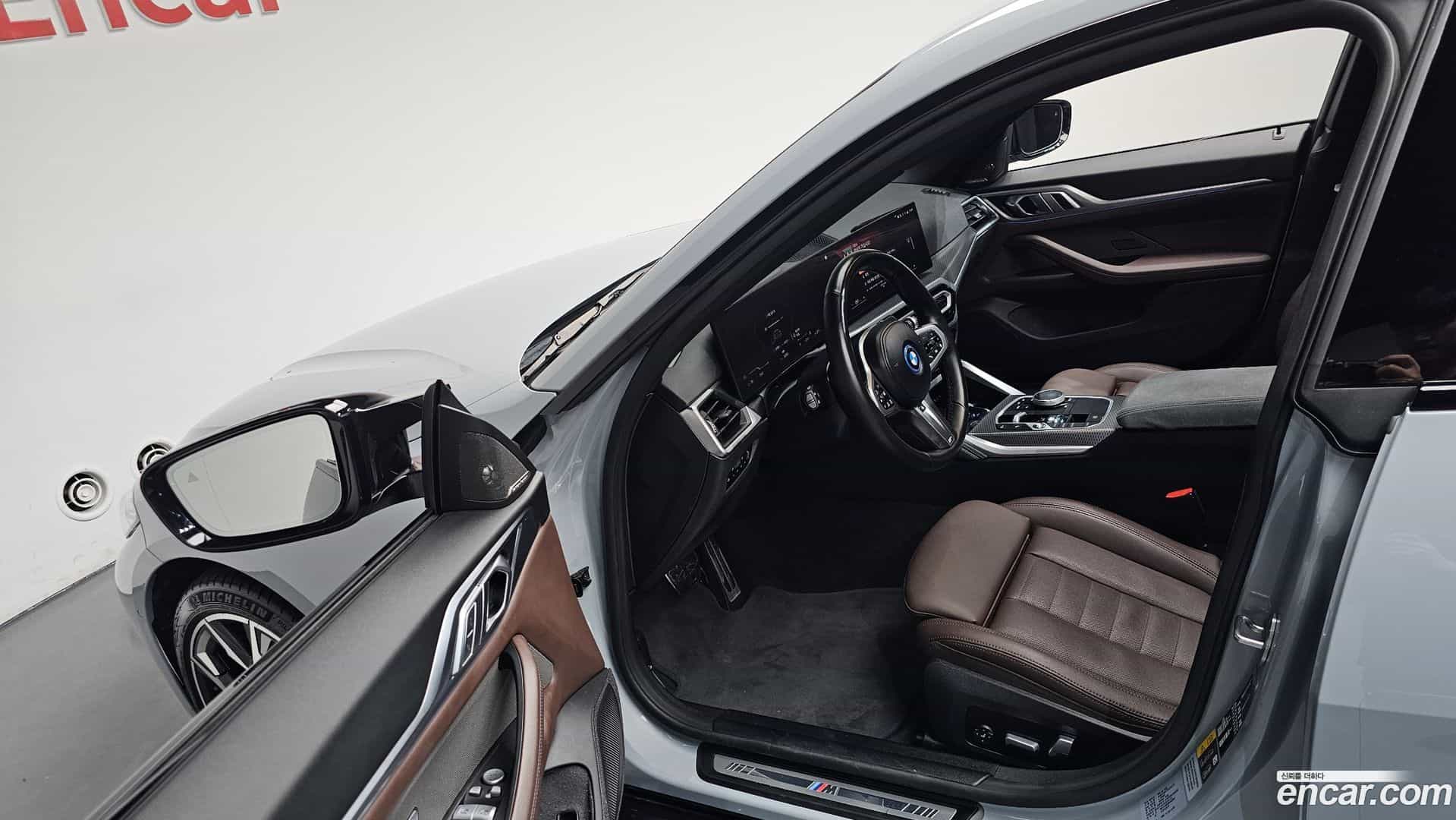 i4 BMW 2023.6-INNER-010