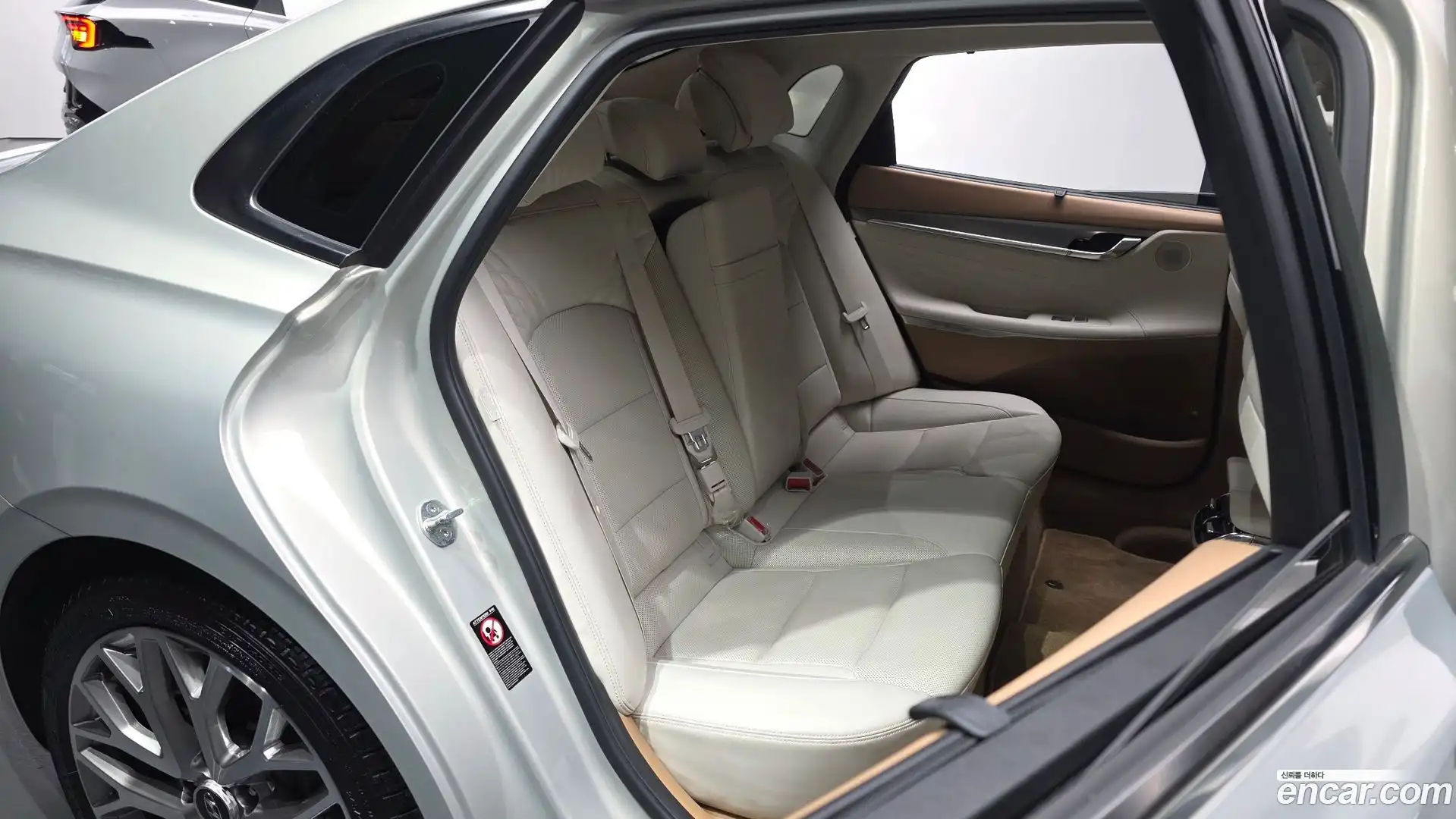 Grandeur Hyundai 2022.6-OPTION-016