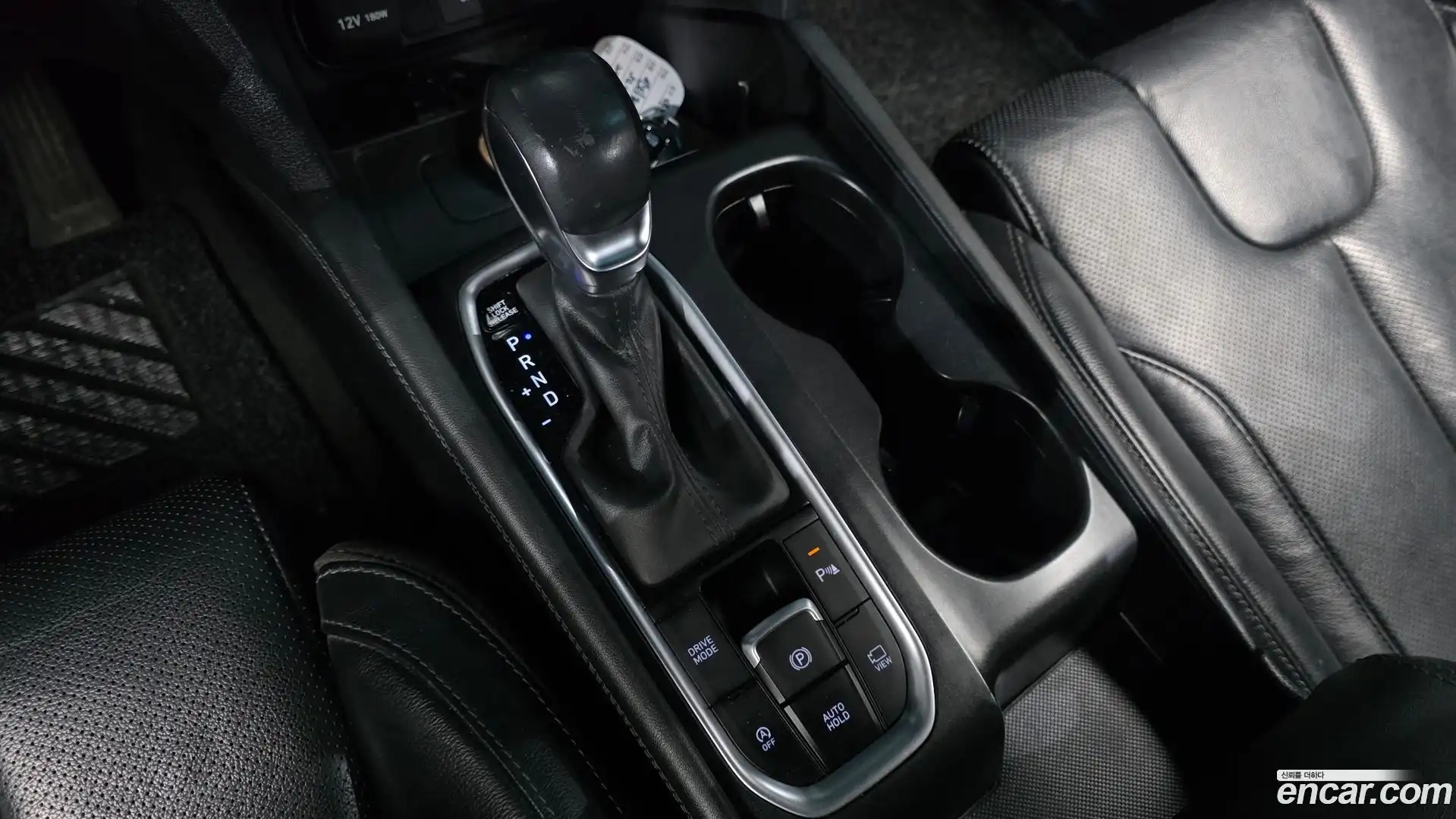 Santafe Hyundai 2018.2-INNER-009