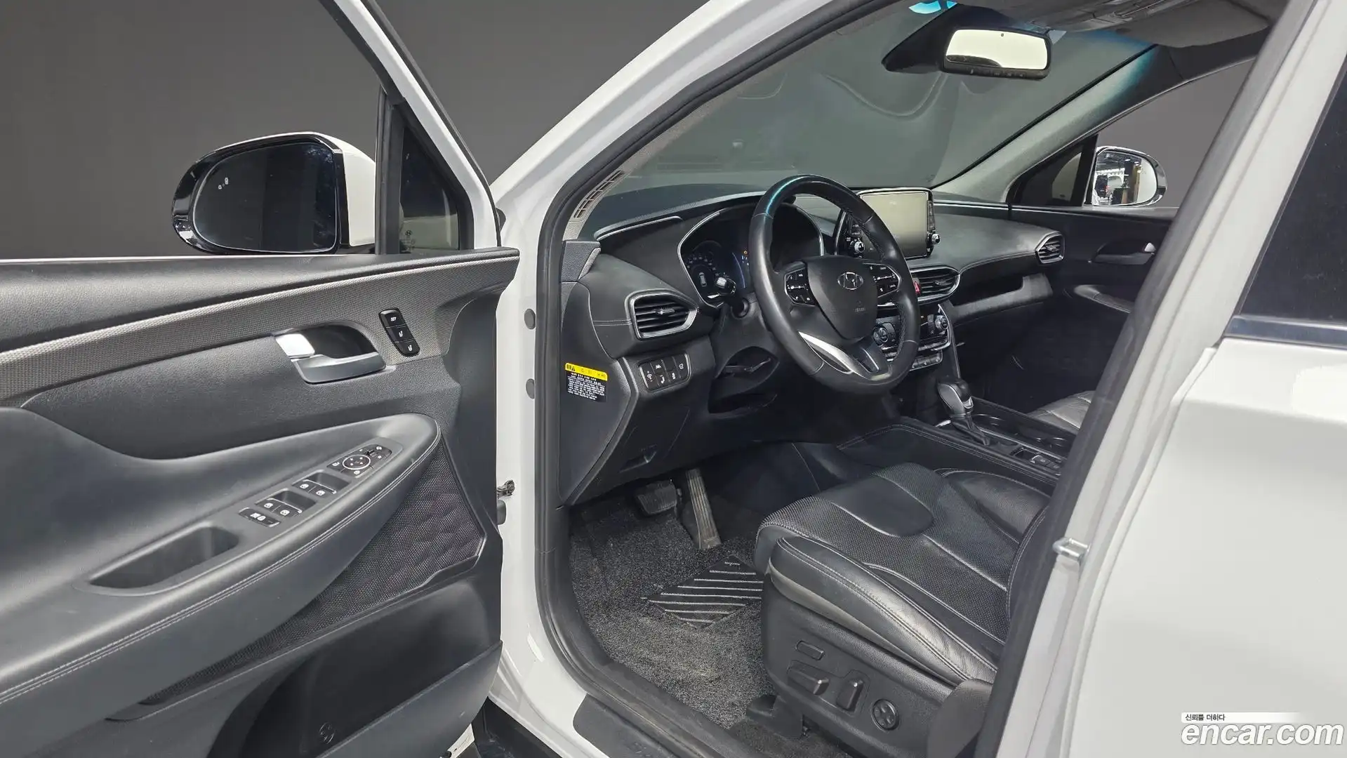 Santafe Hyundai 2018.2-INNER-010