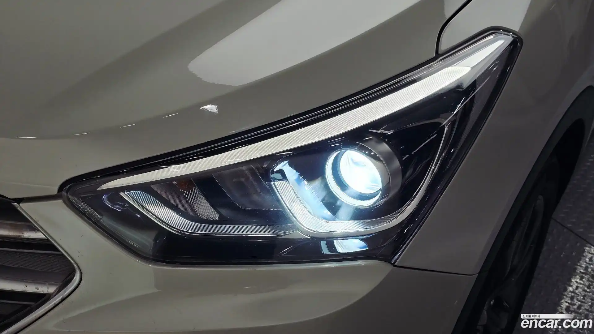 Santafe Hyundai 2016.4-OUTER-032