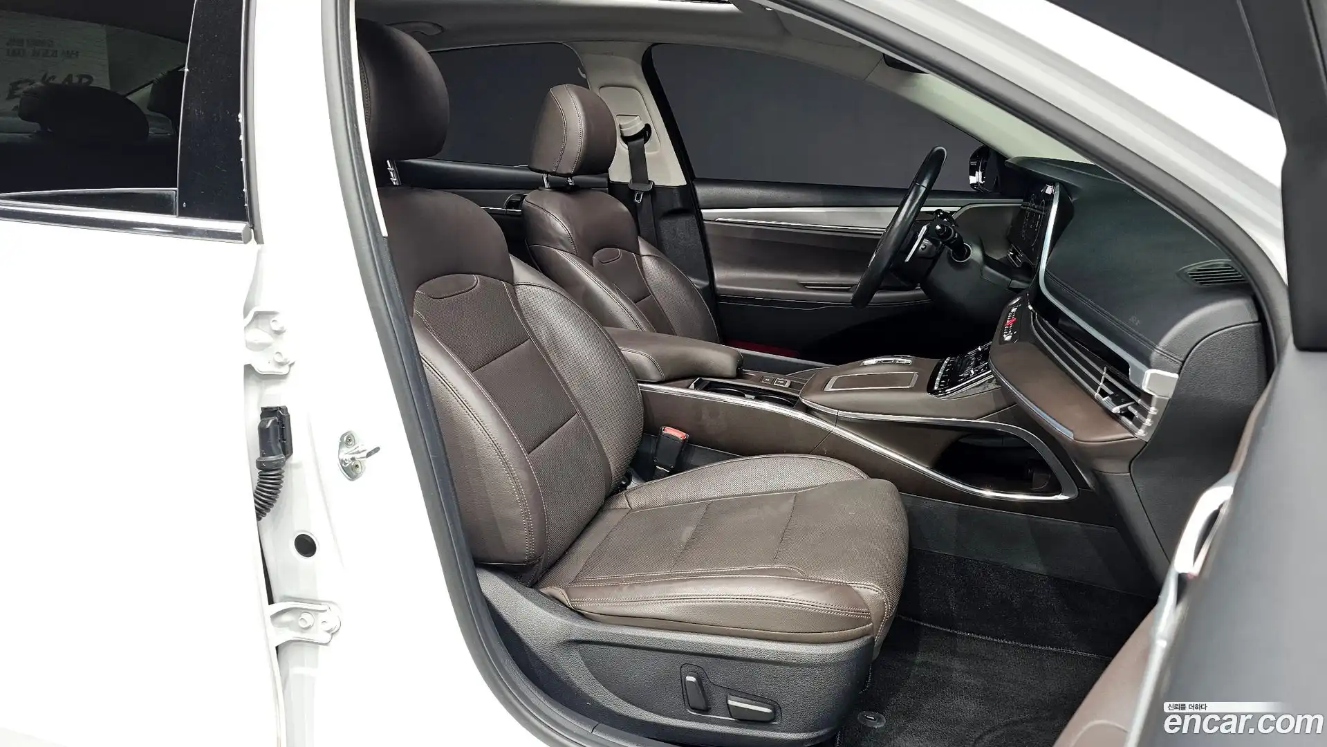 Grandeur Hyundai 2020.6-OPTION-015