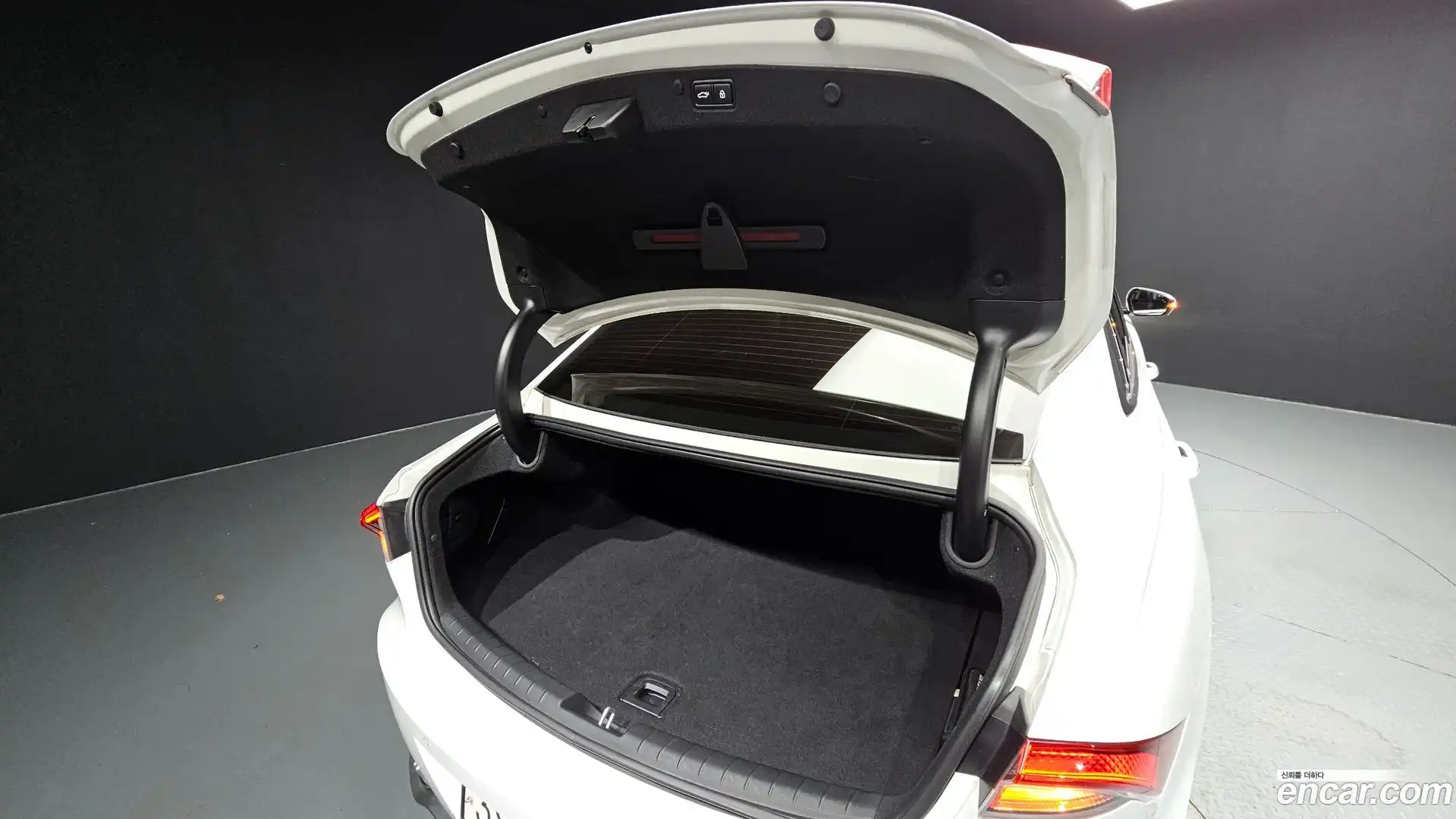 Grandeur Hyundai 2020.6-OPTION-024