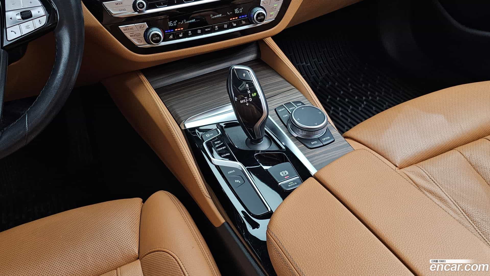 5-Series BMW 2020.3-INNER-009