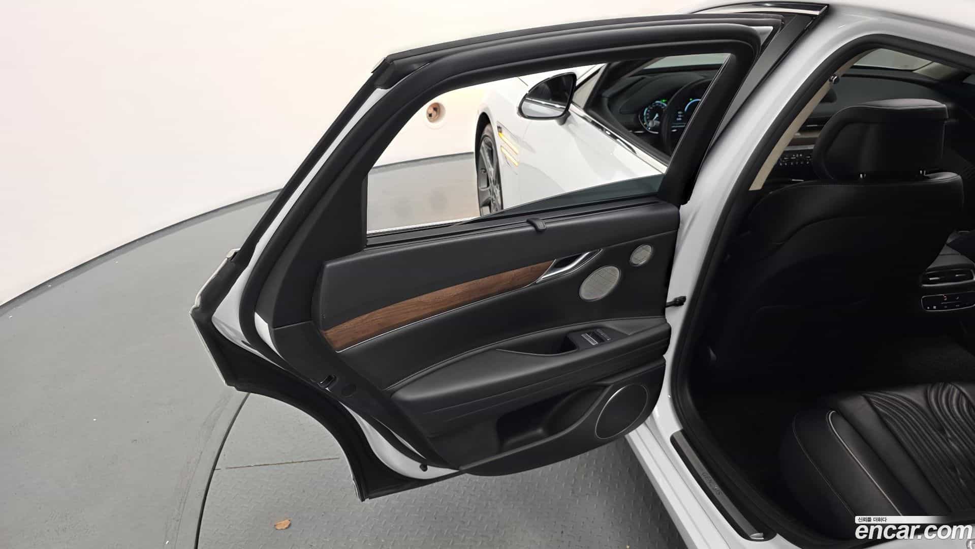G80 Genesis 2022.7-INNER-035