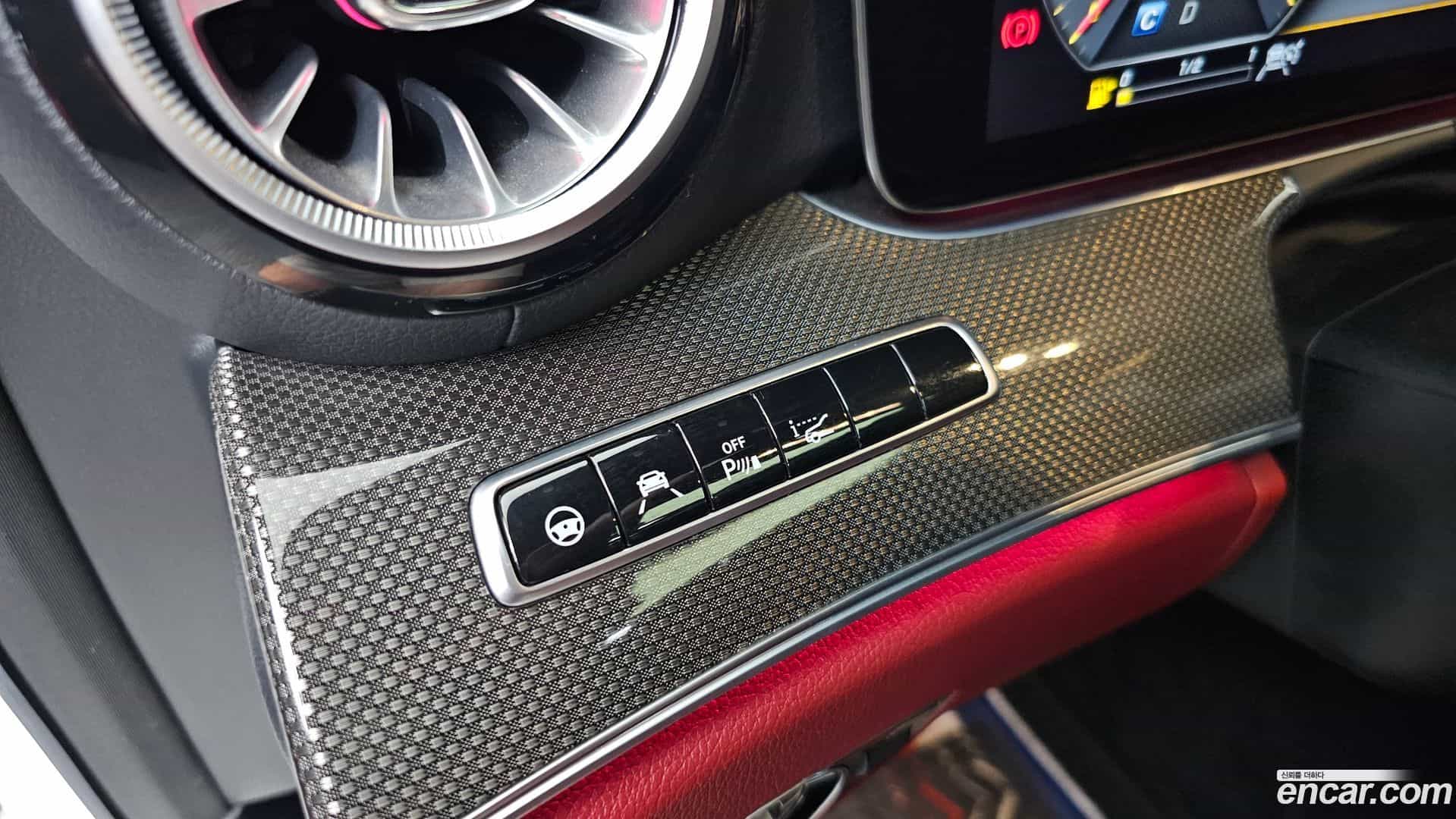 CLS-Class Mercedes-Benz 2018.11-OPTION-020