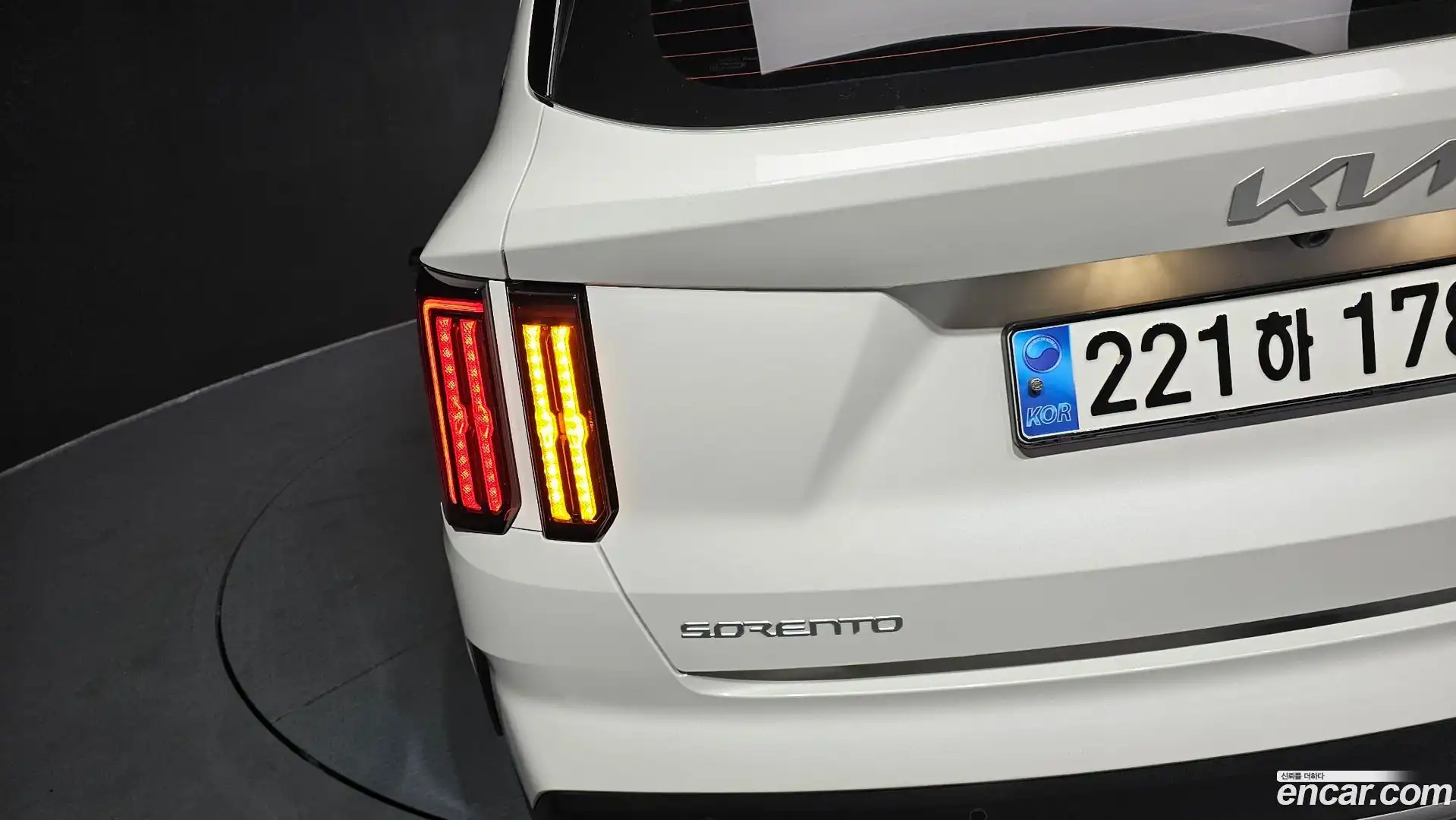 Sorento Kia 2023.4-OUTER-033