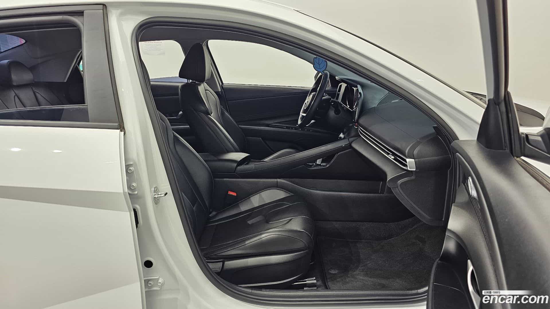 AVANTE Hyundai 2023.0-OPTION-015