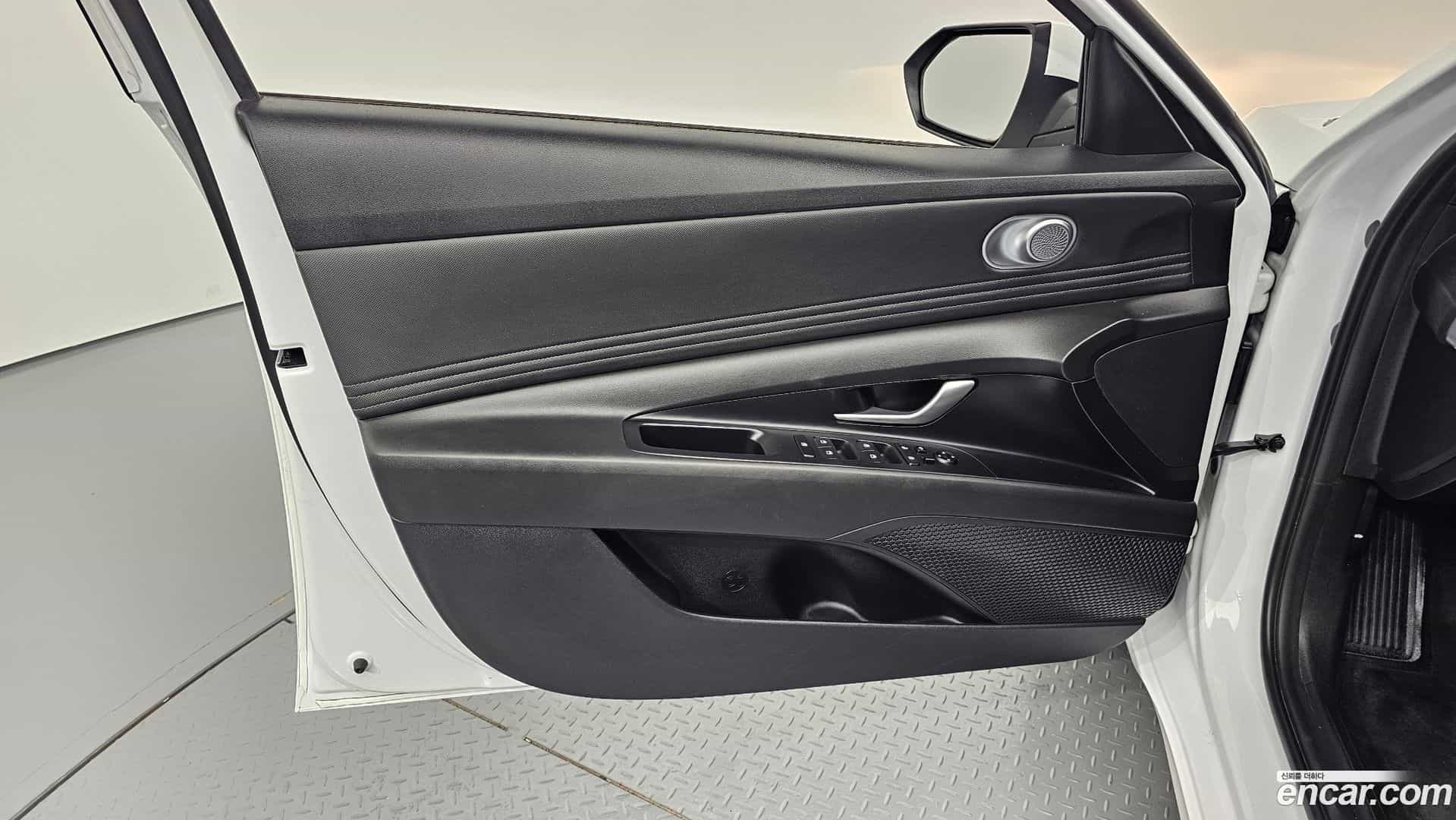 AVANTE Hyundai 2023.0-INNER-034