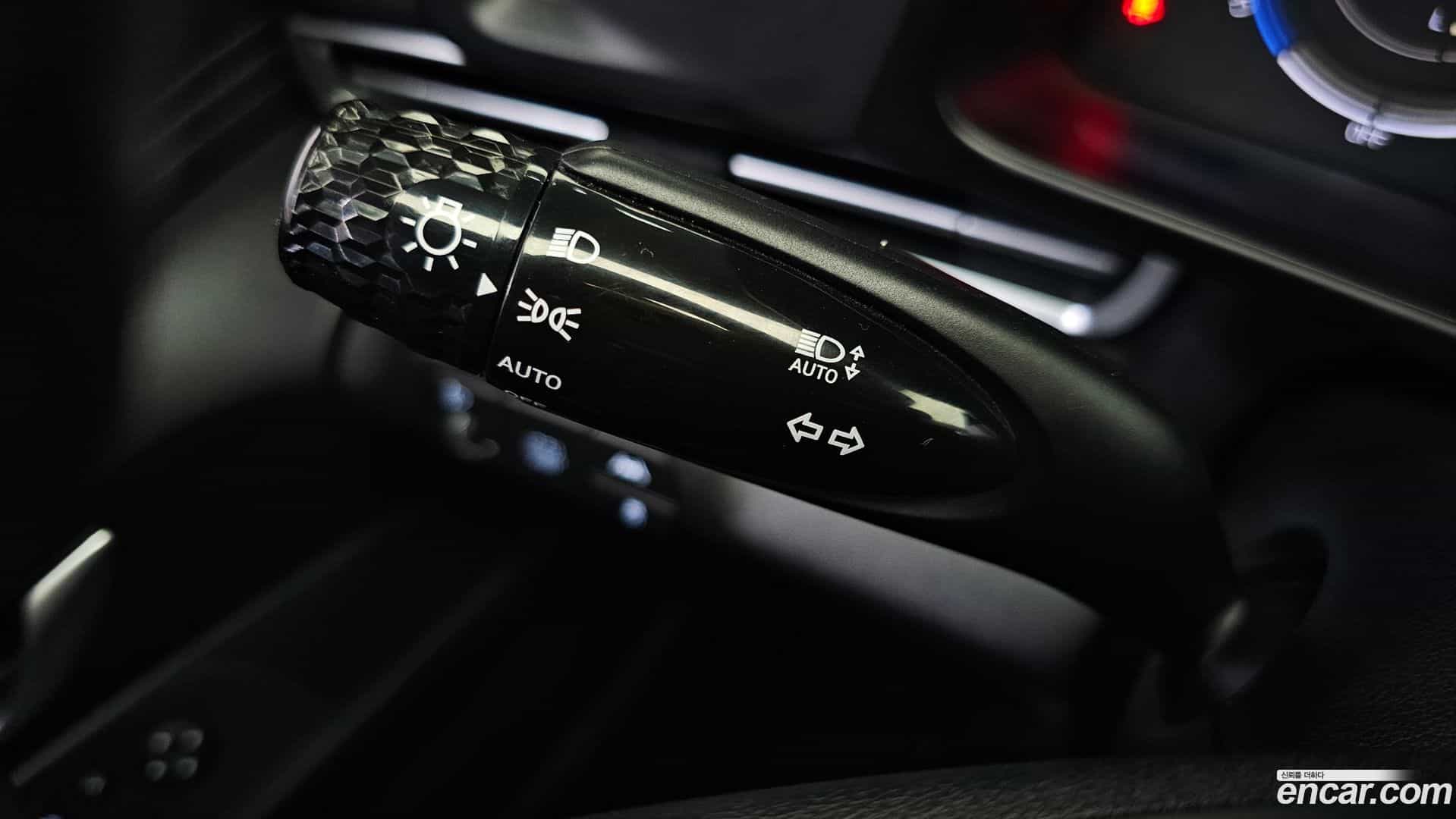 AVANTE Hyundai 2023.0-OPTION-040