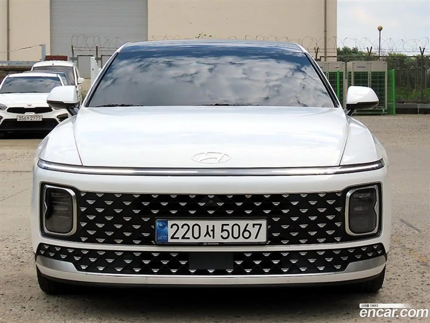 Main__Slider__Photo:Grandeur Hyundai 2023.8-0