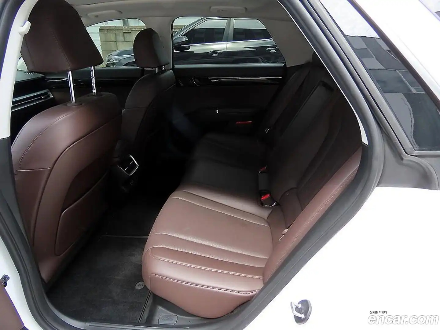 Grandeur Hyundai 2023.8-OUTER-006