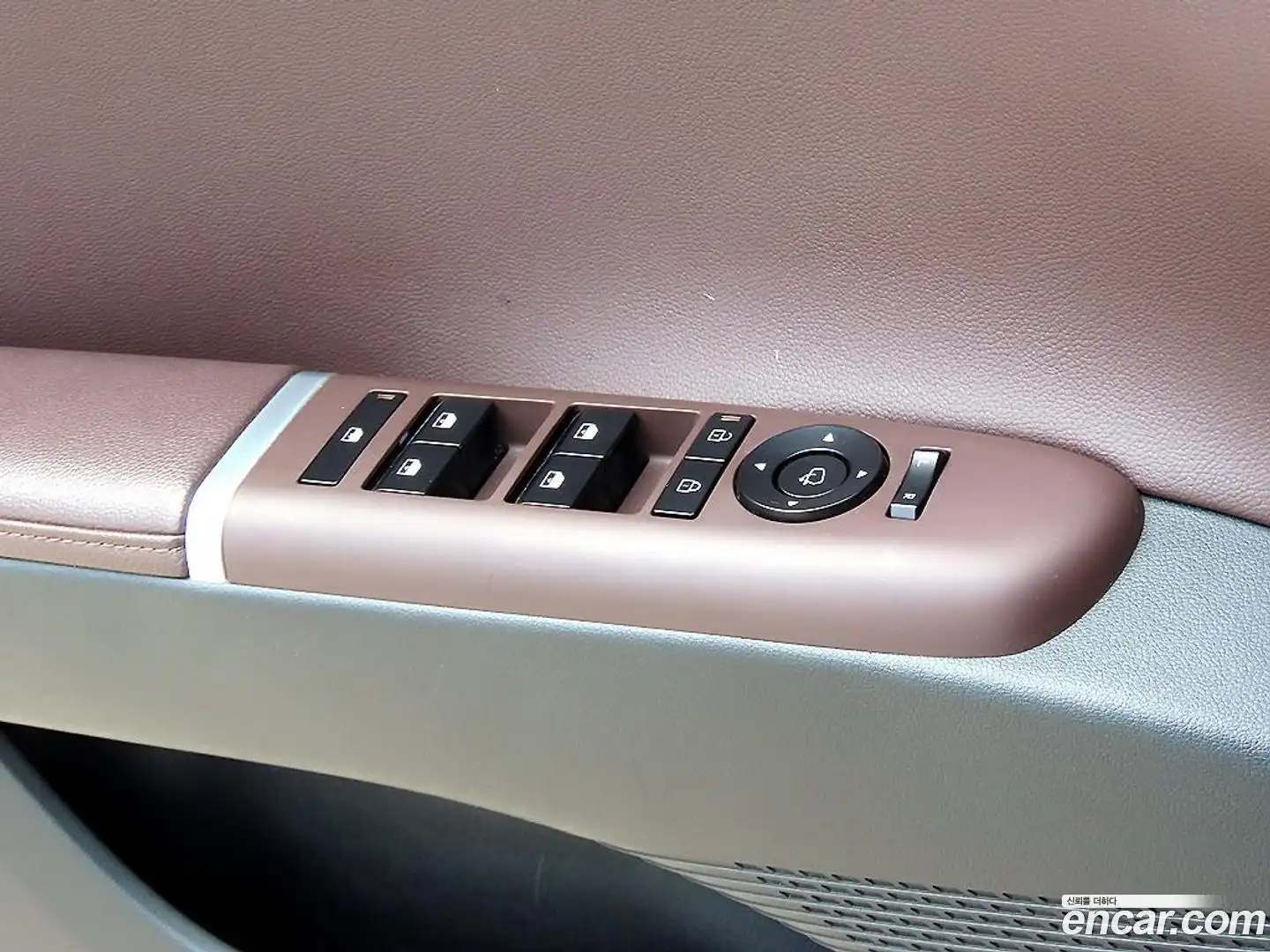 Grandeur Hyundai 2023.8-OPTION-016