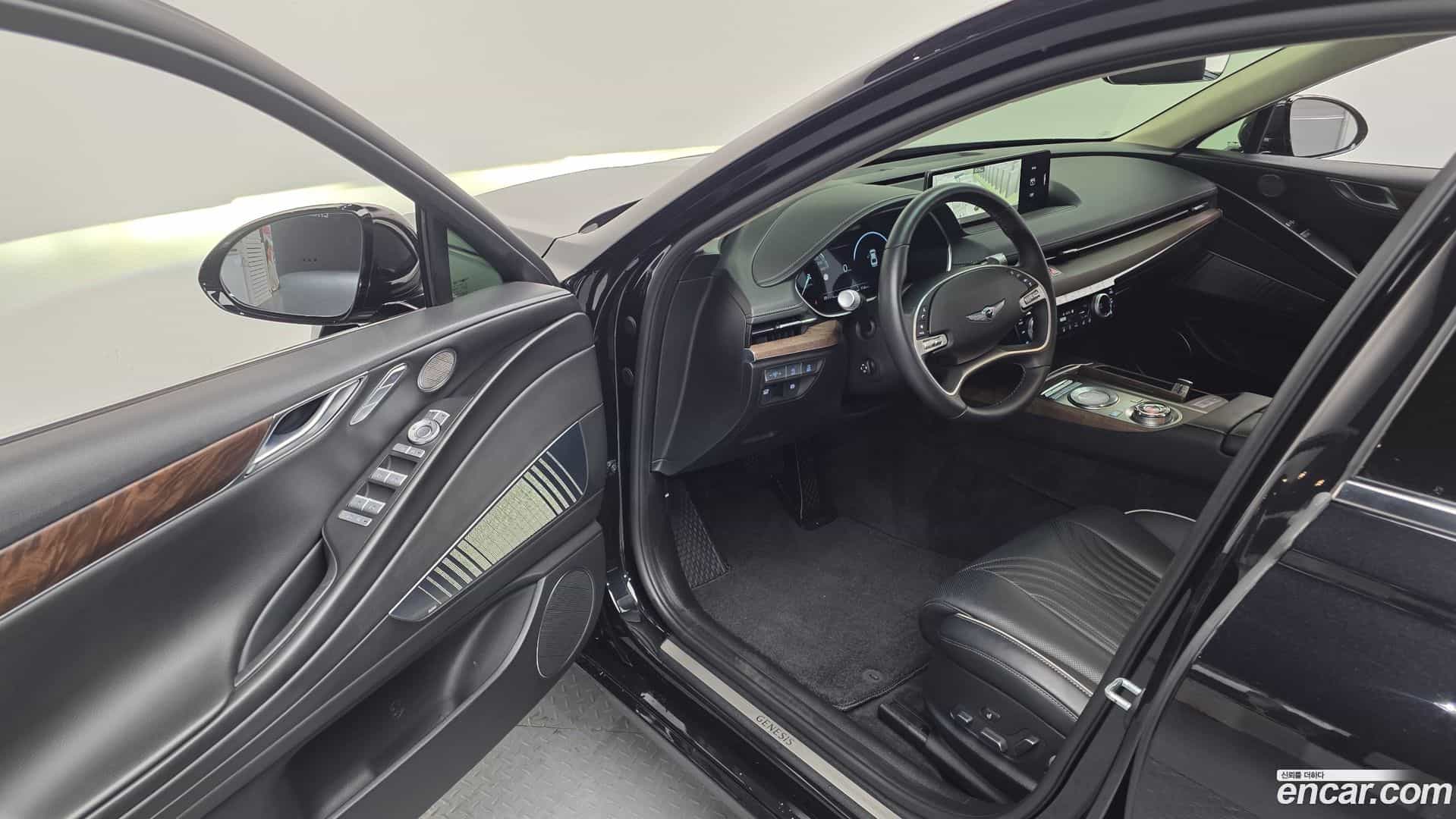 G80 Genesis 2022.3-INNER-010