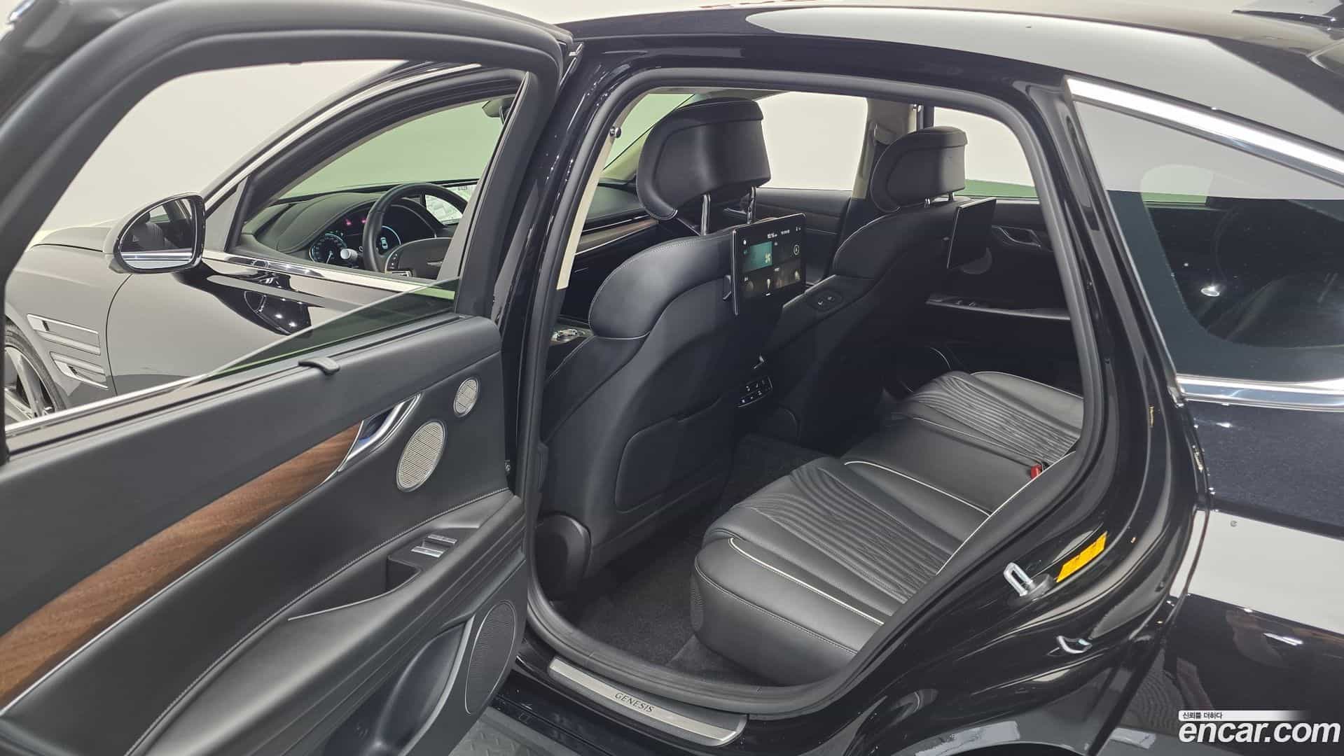 G80 Genesis 2022.3-OPTION-015