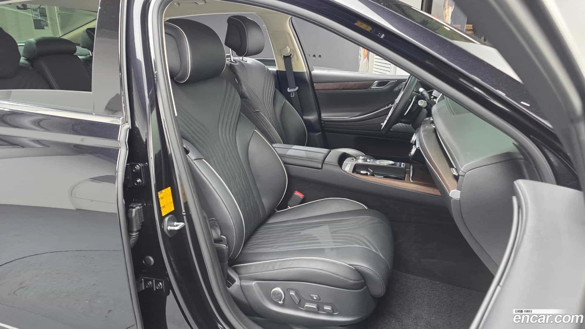 G80 Genesis 2022.3-OPTION-016