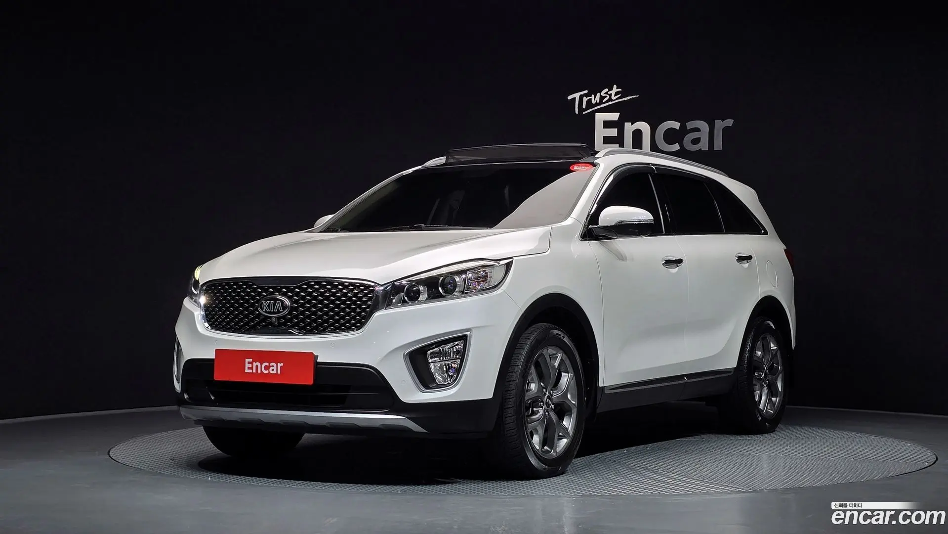 Main__Slider__Photo:Sorento Kia 2015.8-0