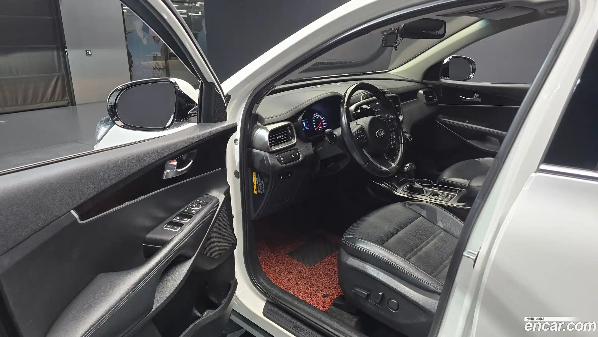 Sorento Kia 2015.8-INNER-010