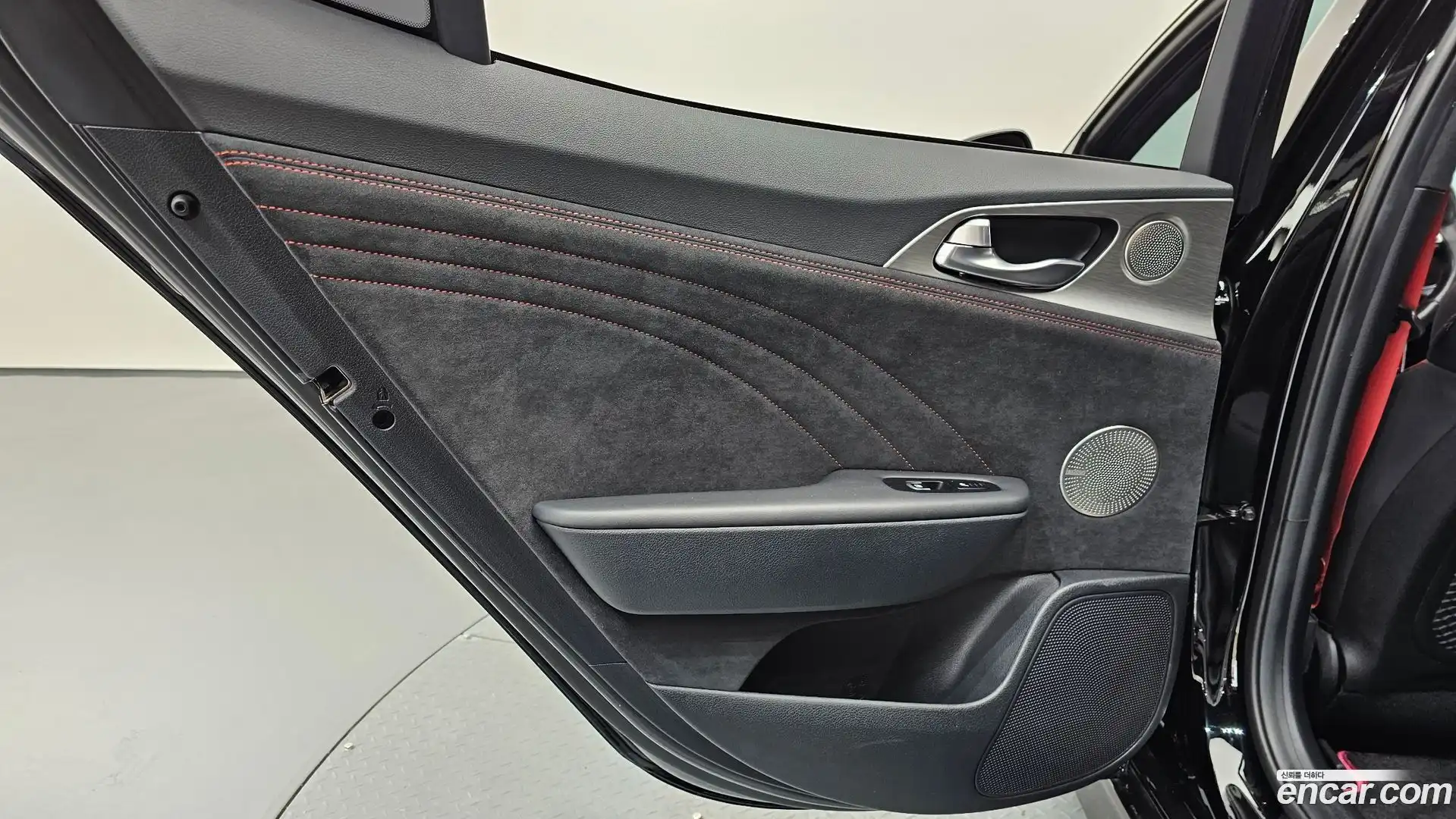 Stinger Kia 2022.3-INNER-035