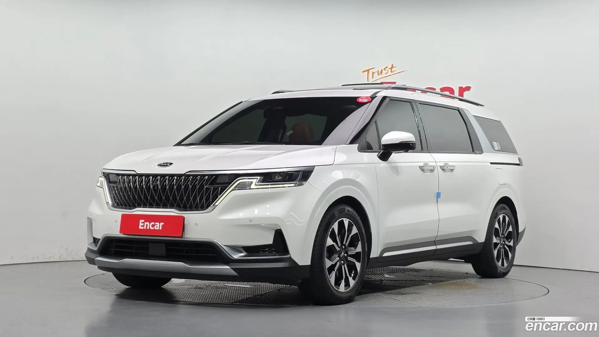 Main__Slider__Photo:Canival Kia 2021.7-0