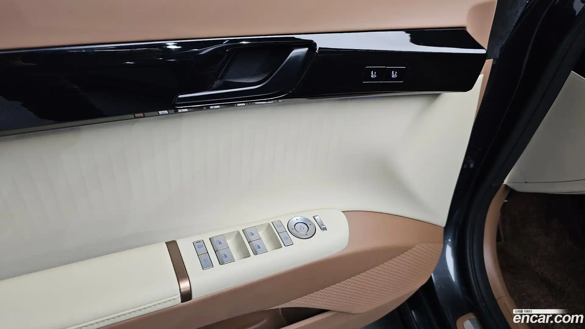 Grandeur Hyundai 2024.6-OPTION-048