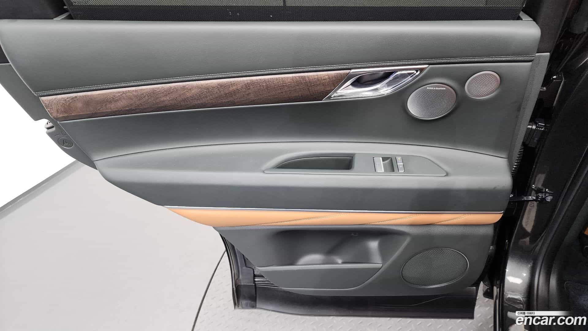GV80 Genesis 2024.0-INNER-035