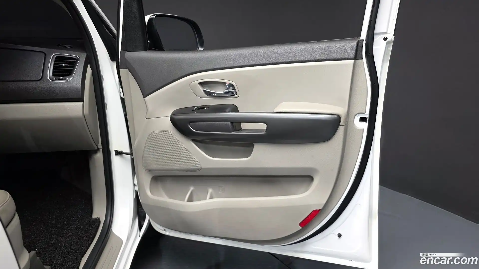 Canival Kia 2018.1-INNER-035