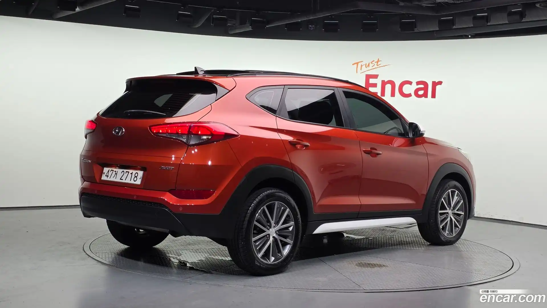 Tucson Hyundai 2015.2-OUTER-002