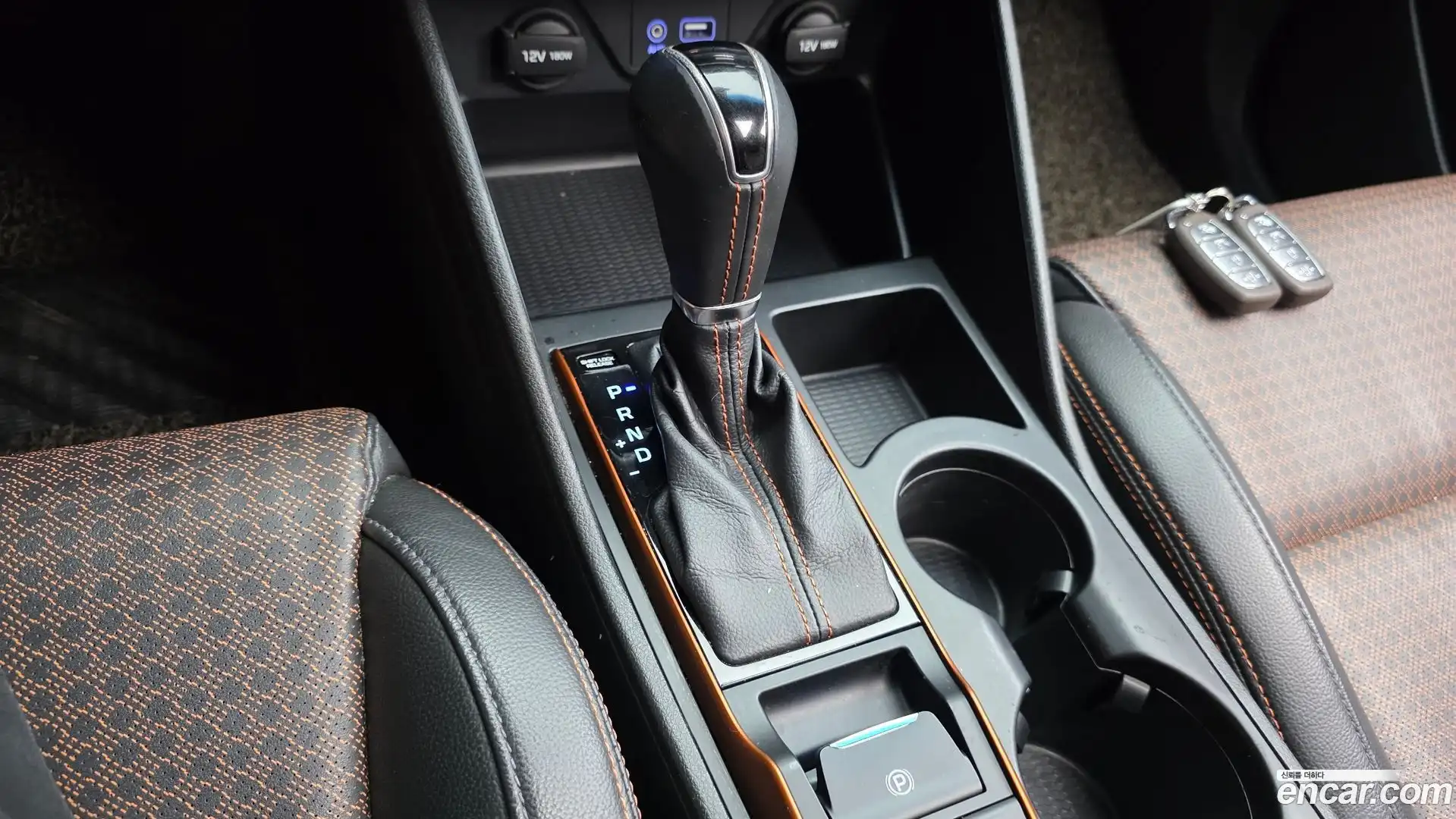 Tucson Hyundai 2015.2-INNER-009